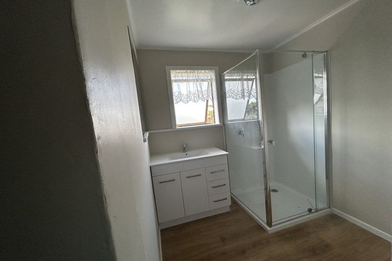 Photo of property in 5 Shoreham Street, Avondale, Auckland, 0600