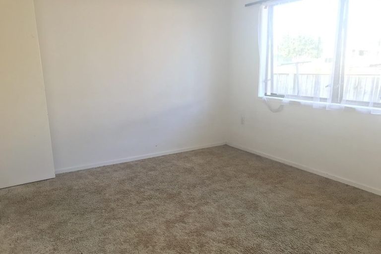 Photo of property in 1/12 Gifford Road, Papatoetoe, Auckland, 2025