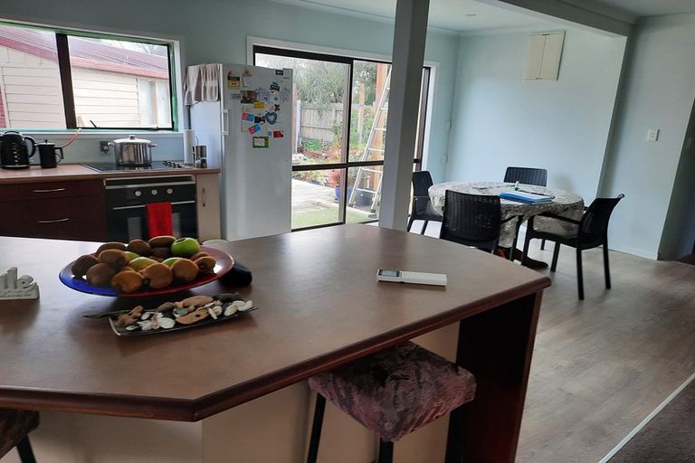 Photo of property in 190 Maunsell Road, Port Waikato, Tuakau, 2695