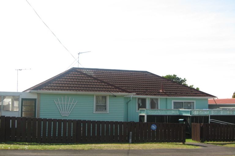 Photo of property in 4 Tothill Street, Frankleigh Park, New Plymouth, 4310