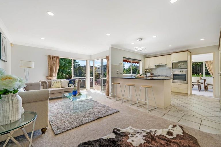 Photo of property in 10 Limerick Place, Dannemora, Auckland, 2016