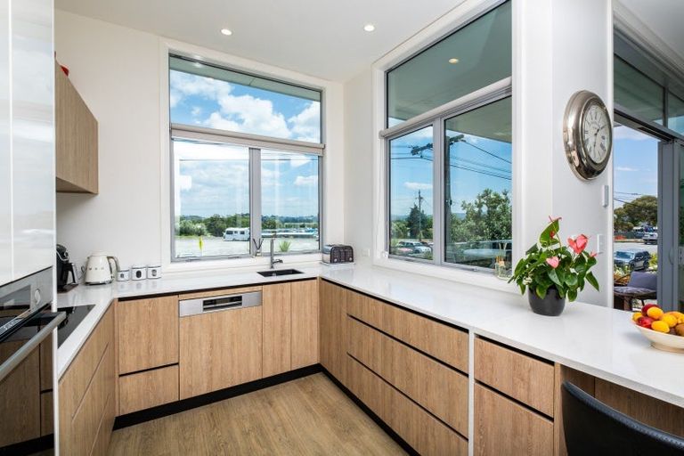 Photo of property in 82b Meeanee Quay, Westshore, Napier, 4110