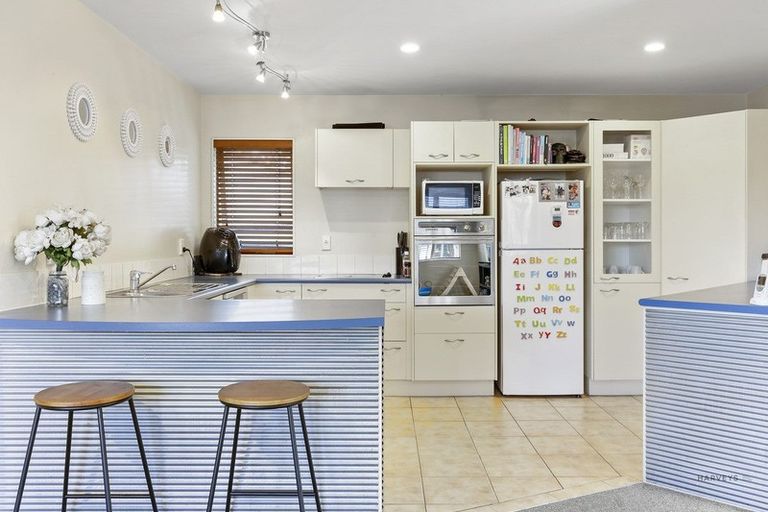Photo of property in 14 Berkshire Terrace, Massey, Auckland, 0614