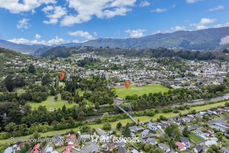 Photo of property in 33 Larchmont Grove, Totara Park, Upper Hutt, 5018