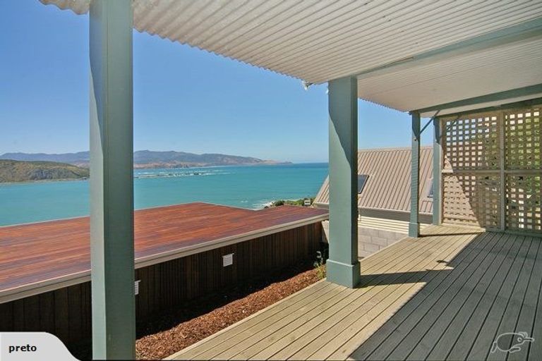 Photo of property in 77 View Road, Houghton Bay, Wellington, 6023