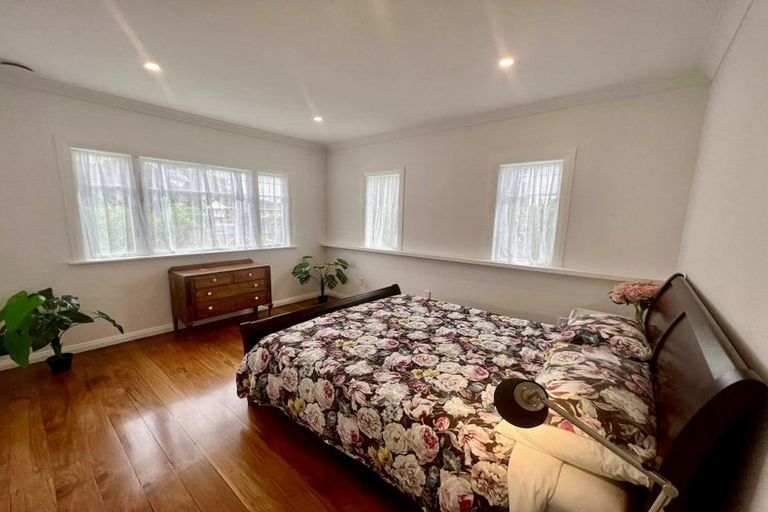 Photo of property in 2 Brassey Street, Waverley, 4510