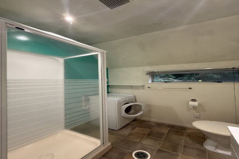 Photo of property in 8 Sandhurst Way, Crofton Downs, Wellington, 6035
