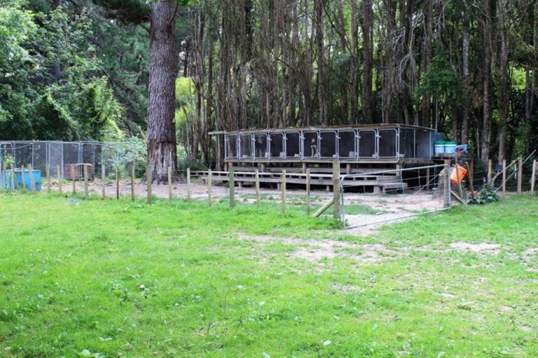 Photo of property in 94 Pa Valley Road, Alfredton, Eketahuna, 4996