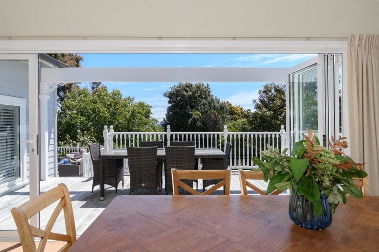 Photo of property in 47 Waikite Road, Welcome Bay, Tauranga, 3112