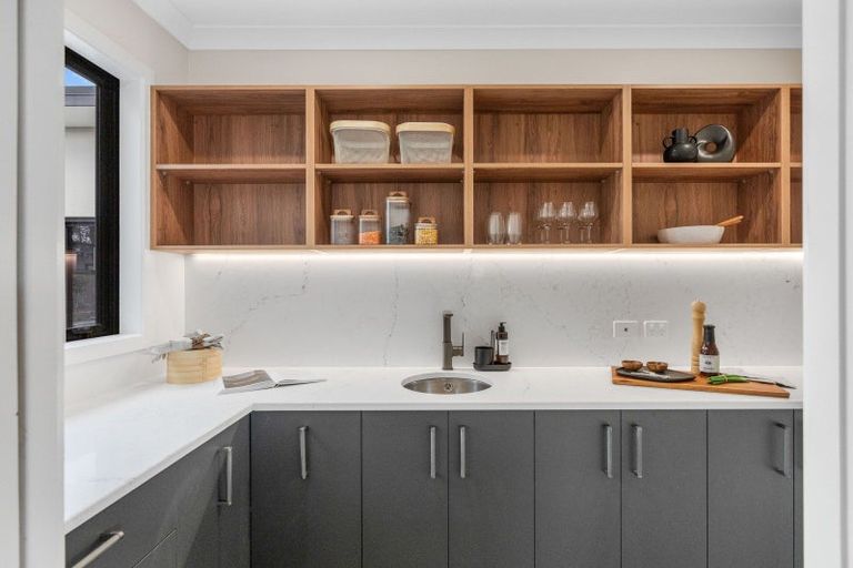 Photo of property in 26 Phoenix Palms Grove, Levin, 5510