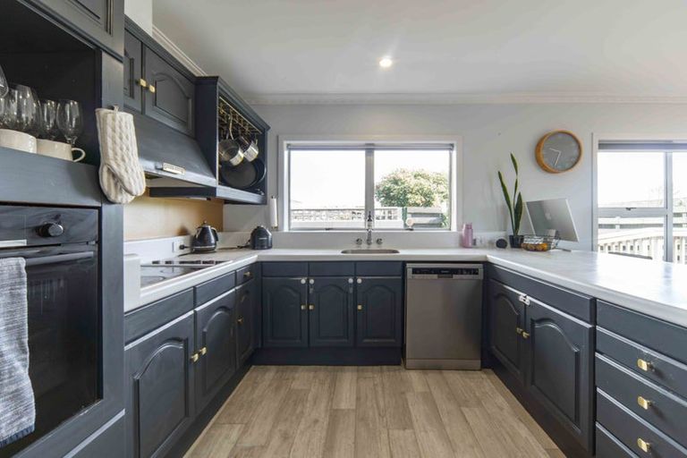 Photo of property in 12 Resthill Crescent, Glenview, Hamilton, 3206