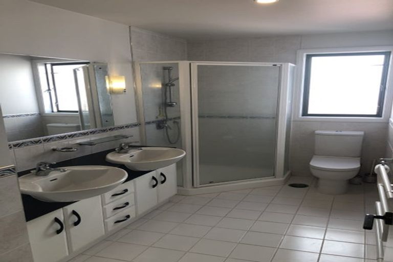 Photo of property in 132 Harbour Village Drive, Gulf Harbour, Whangaparaoa, 0930