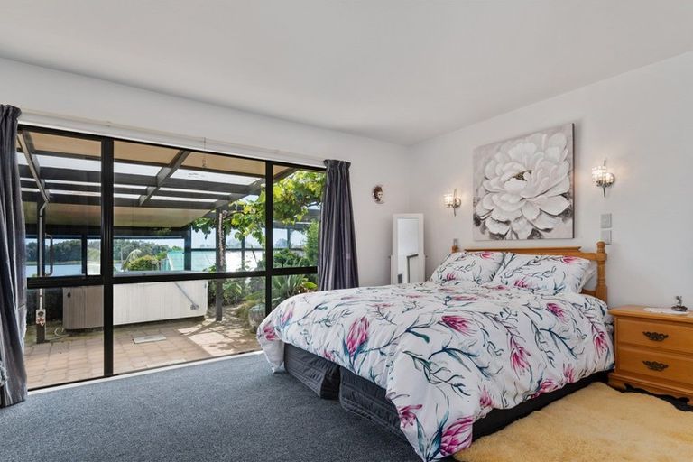 Photo of property in 28 Roretana Drive, Athenree, Katikati, 3177