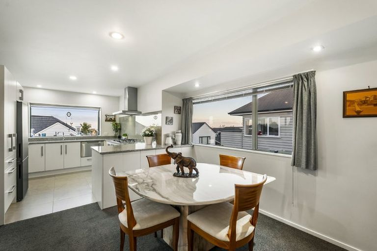 Photo of property in 1/20 Tui Glen Road, Birkenhead, Auckland, 0626