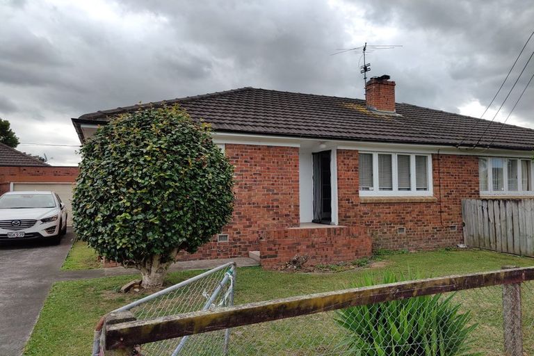 Photo of property in 27 Cameron Street, Papakura, 2110