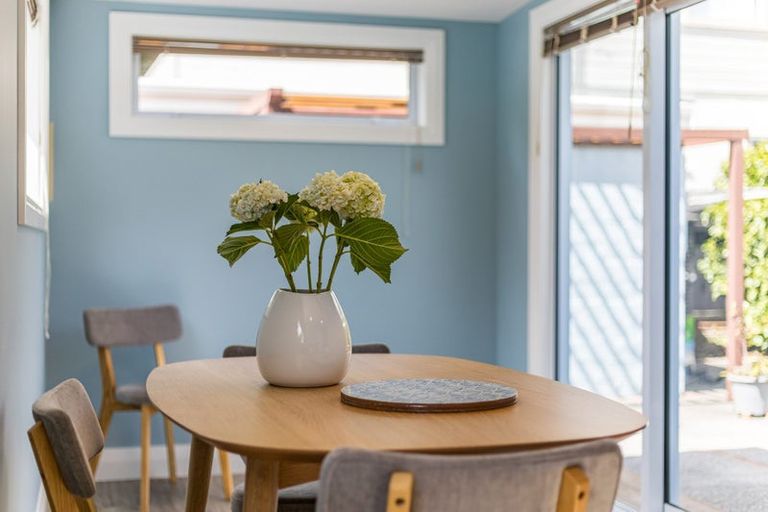 Photo of property in 387 Muritai Road, Eastbourne, Lower Hutt, 5013