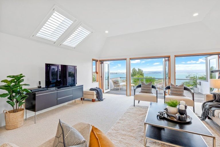 Photo of property in 18 Tizard Road, Birkenhead, Auckland, 0626