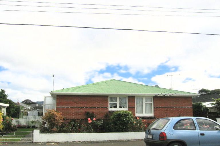 Photo of property in 35 Ebdentown Street, Ebdentown, Upper Hutt, 5018