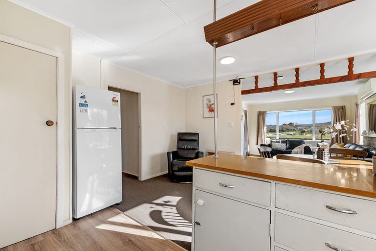 Photo of property in 9 Koutu Road, Koutu, Rotorua, 3010