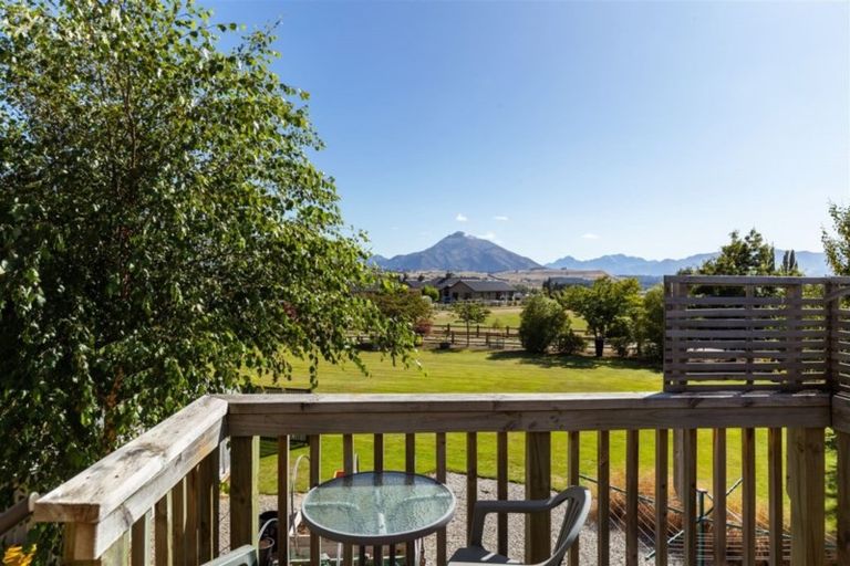 Photo of property in 18 Clan Mac Road, Albert Town, Wanaka, 9382