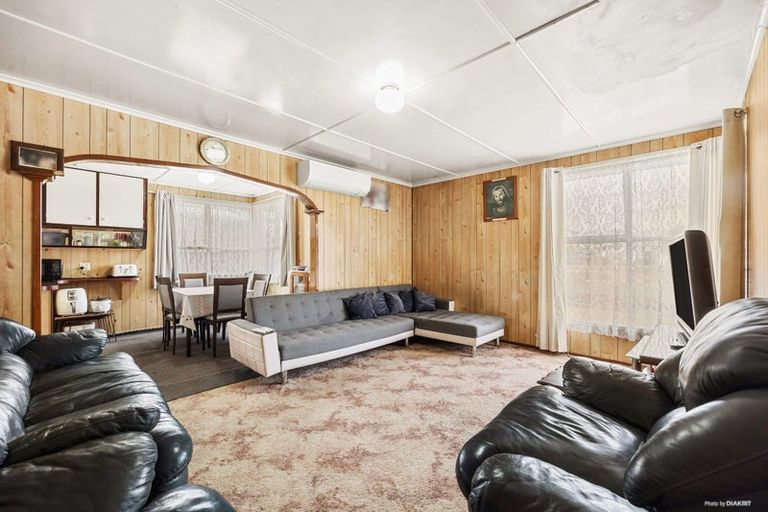 Photo of property in 52 Friesian Drive, Mangere, Auckland, 2022