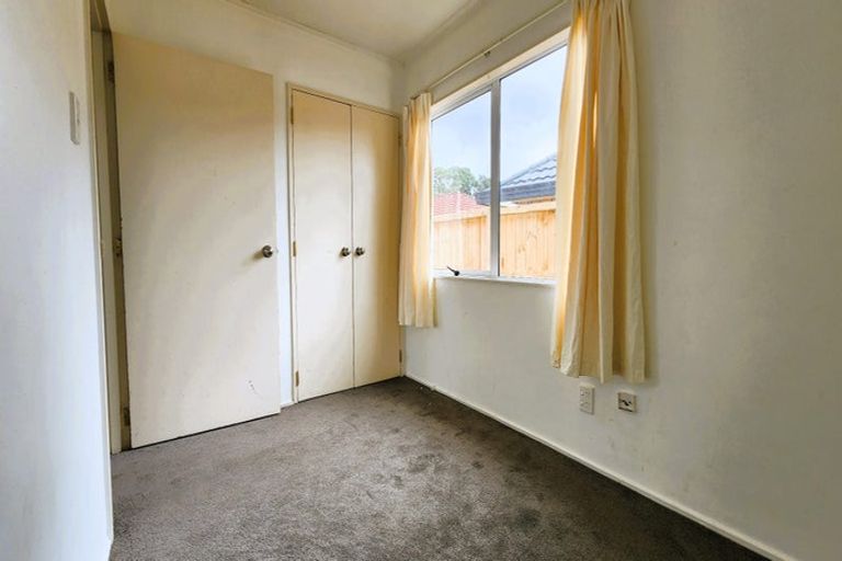 Photo of property in 2 Vine Street, Mangere East, Auckland, 2024