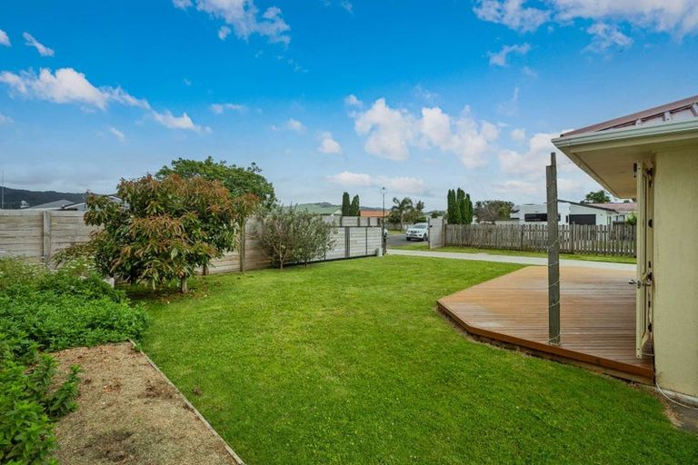 Photo of property in 14 Santa Maria Drive, Whitianga, 3510