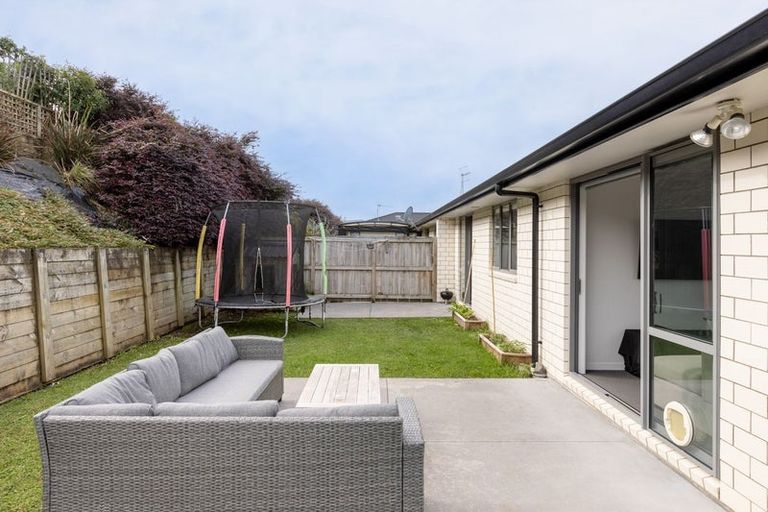 Photo of property in Waterview Estate, 5/4 Greystone Place, Omokoroa, 3114