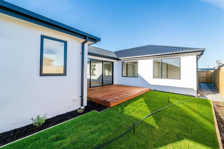 Photo of property in 6 Wandle Street, Marshland, Christchurch, 8083