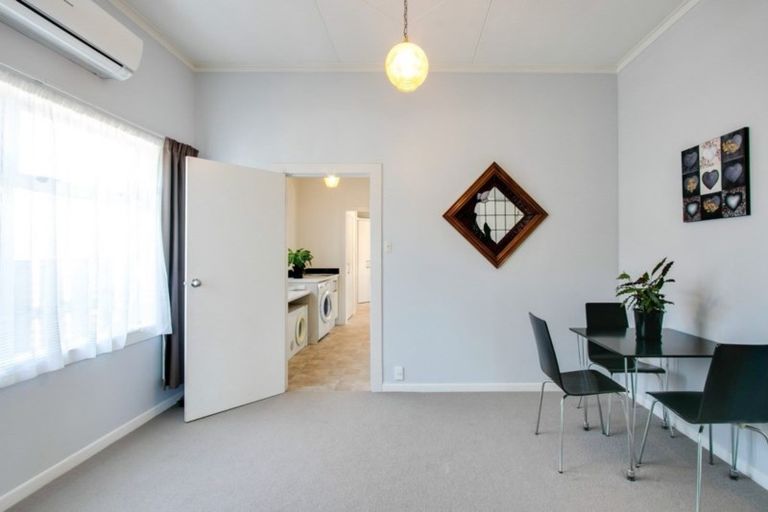 Photo of property in 28 Avenue Road, Greenmeadows, Napier, 4112