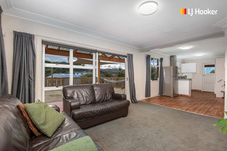 Photo of property in 11 Martin Road, Fairfield, Dunedin, 9018