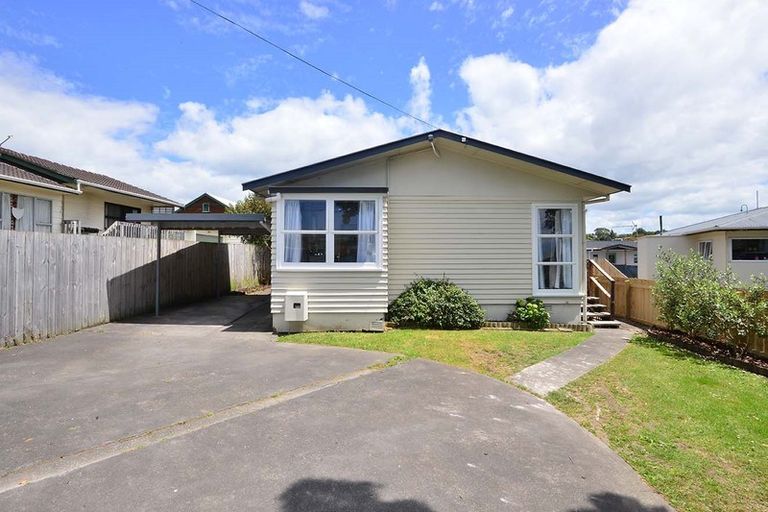 Photo of property in 71b Red Beach Road, Red Beach, 0932