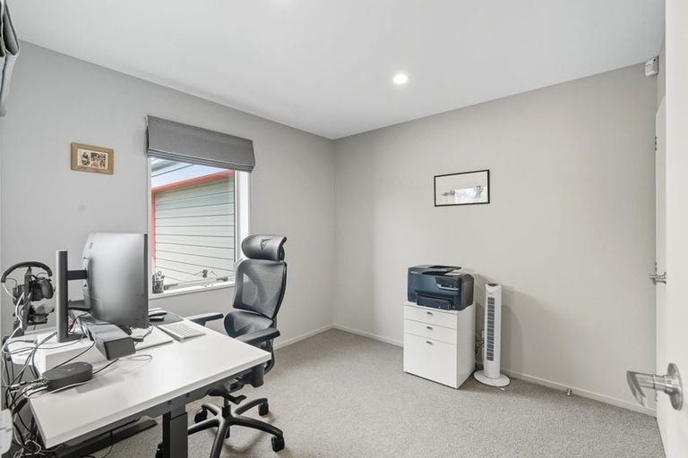 Photo of property in 21 Blowers Place, Halswell, Christchurch, 8025