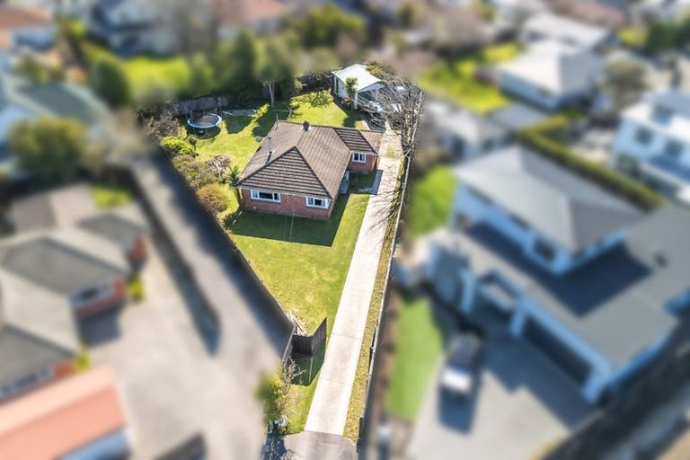 Photo of property in 12 Tavendale Place, St Albans, Christchurch, 8052