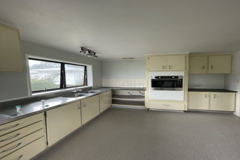Photo of property in 226 Henderson Valley Road, Henderson, Auckland, 0612