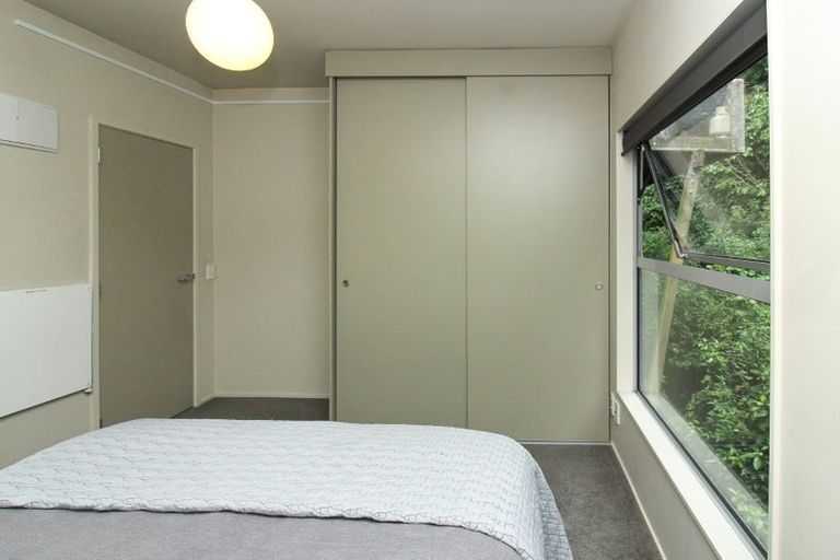 Photo of property in 12/2 Onslow Road, Khandallah, Wellington, 6035