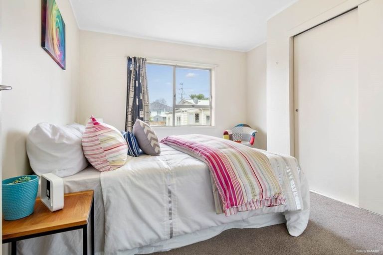 Photo of property in 3/26 Arawa Street, New Lynn, Auckland, 0600