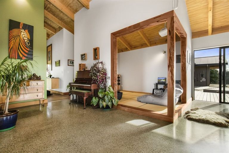 Photo of property in 24b Bethells Road, Waitakere, Auckland, 0816