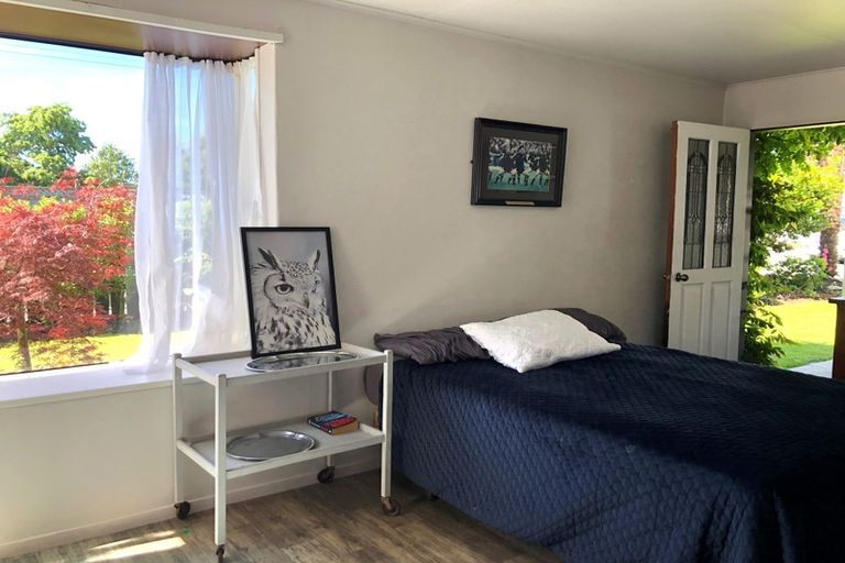 Photo of property in 21 Abercrombie Street, Milton, 9220