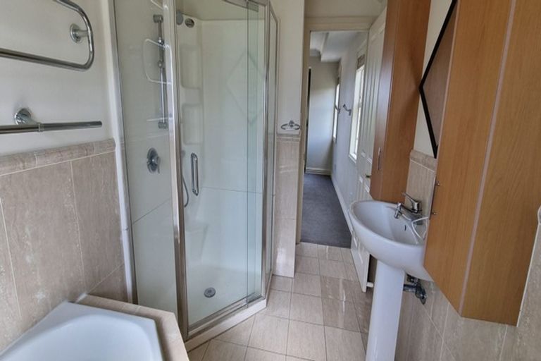 Photo of property in 25a Sycamore Drive, Sunnynook, Auckland, 0620