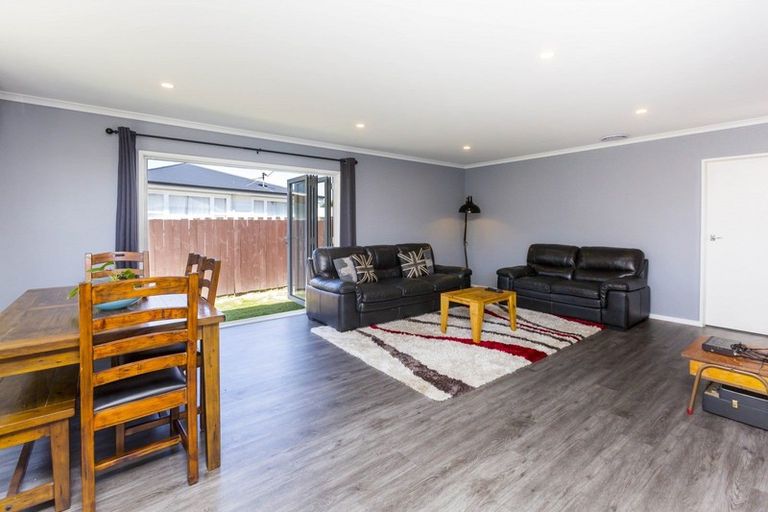 Photo of property in 53 Oregon Drive, Maoribank, Upper Hutt, 5018