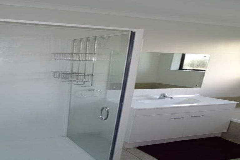 Photo of property in 5 Les Marston Place, Pukekohe, 2120