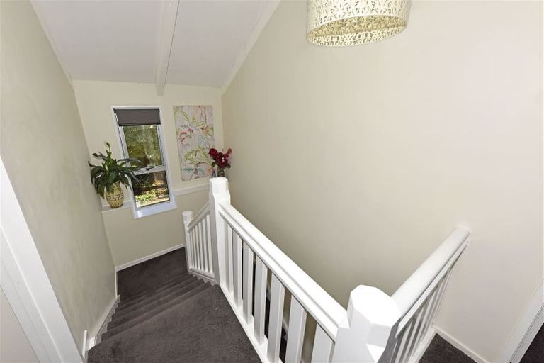 Photo of property in 7 Hannah Place, Redwood, Christchurch, 8051