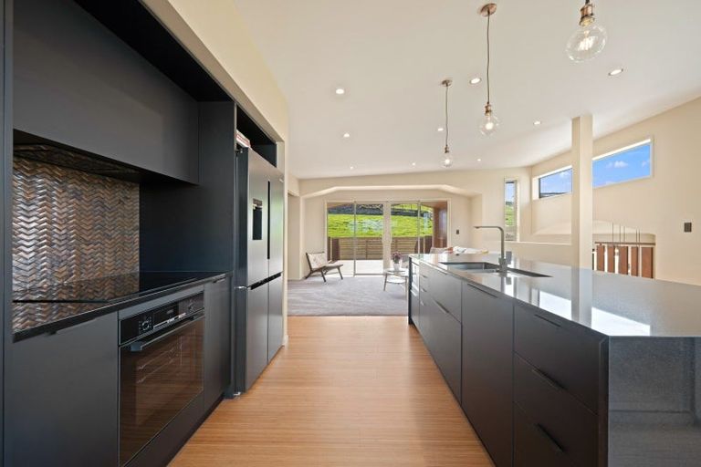 Photo of property in 5 Blue Moon Rise, Langs Beach, 0582