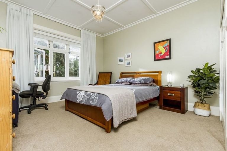 Photo of property in 53 Aramoana Avenue, Devonport, Auckland, 0624