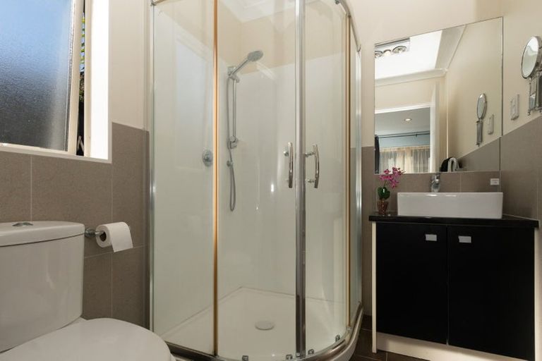 Photo of property in 20 Stamford Crescent, Flat Bush, Auckland, 2019