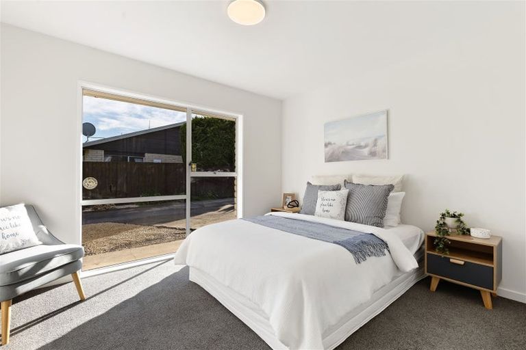 Photo of property in 2 Hythe Lane, Saint Martins, Christchurch, 8022