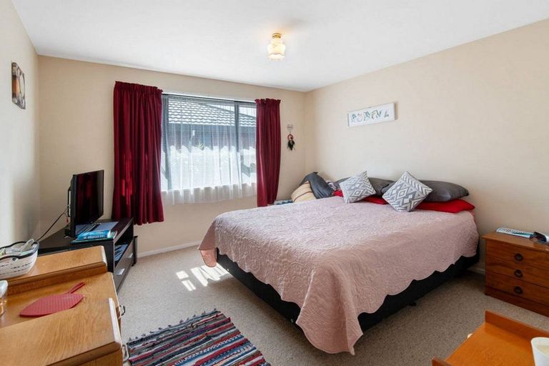 Photo of property in 20 Rustic Lane, Spreydon, Christchurch, 8024