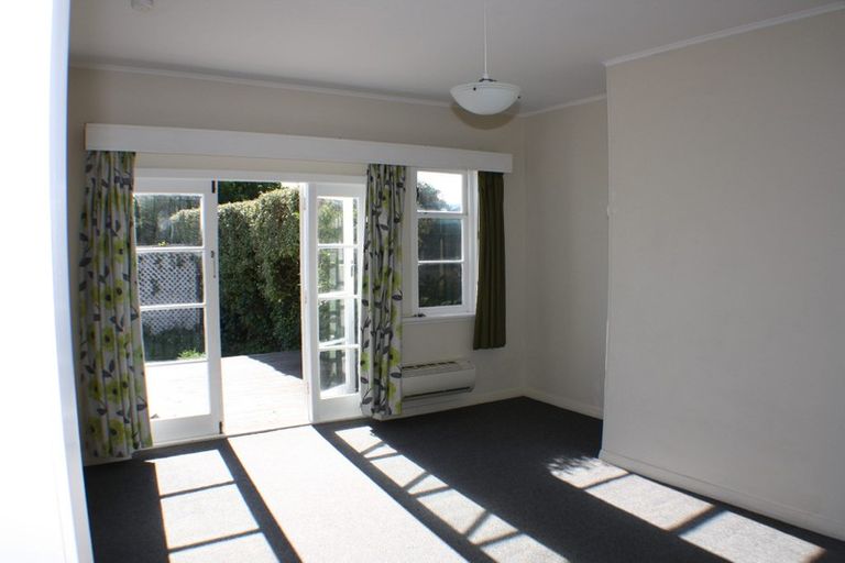 Photo of property in 11 Coopers Road, Dallington, Christchurch, 8061