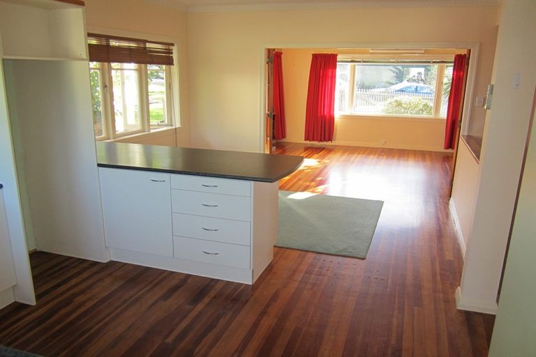 Photo of property in 1/3 Aorangi Place, Birkenhead, Auckland, 0626